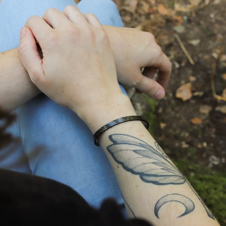 Bracelet jonc femme acier noir - topo - randonnée