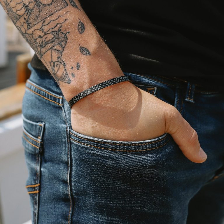 Bracelet acier homme atlante noir monzémaré